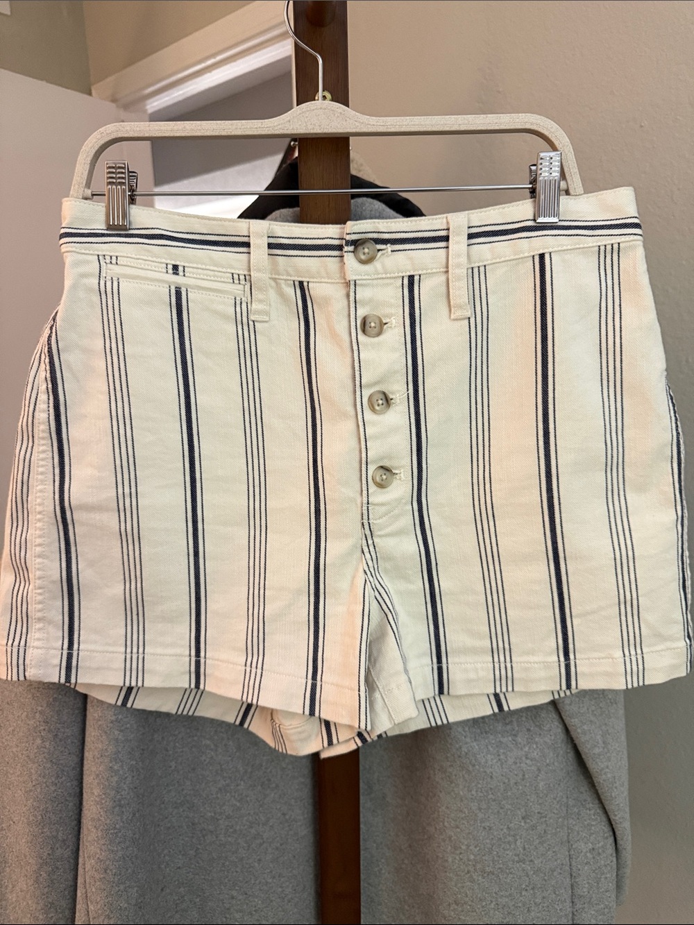 Madewell Striped Button-Front Women’s Shorts - Cream and Navy